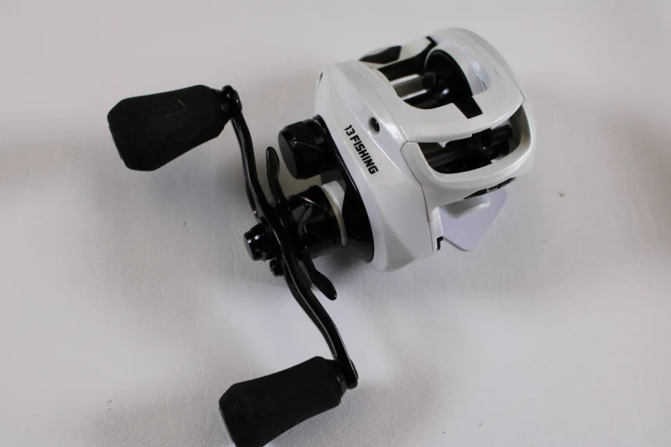 13 Fishing Concept C Gen II C2-8.3-RH 8.3:1 RH - Used Casting Reel - E