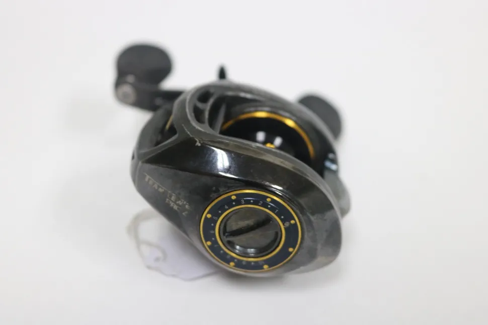 Lew's Pro Speed Spool TLP1HZ 6.4:1 RH - Used Casting Reel - Fair Condi